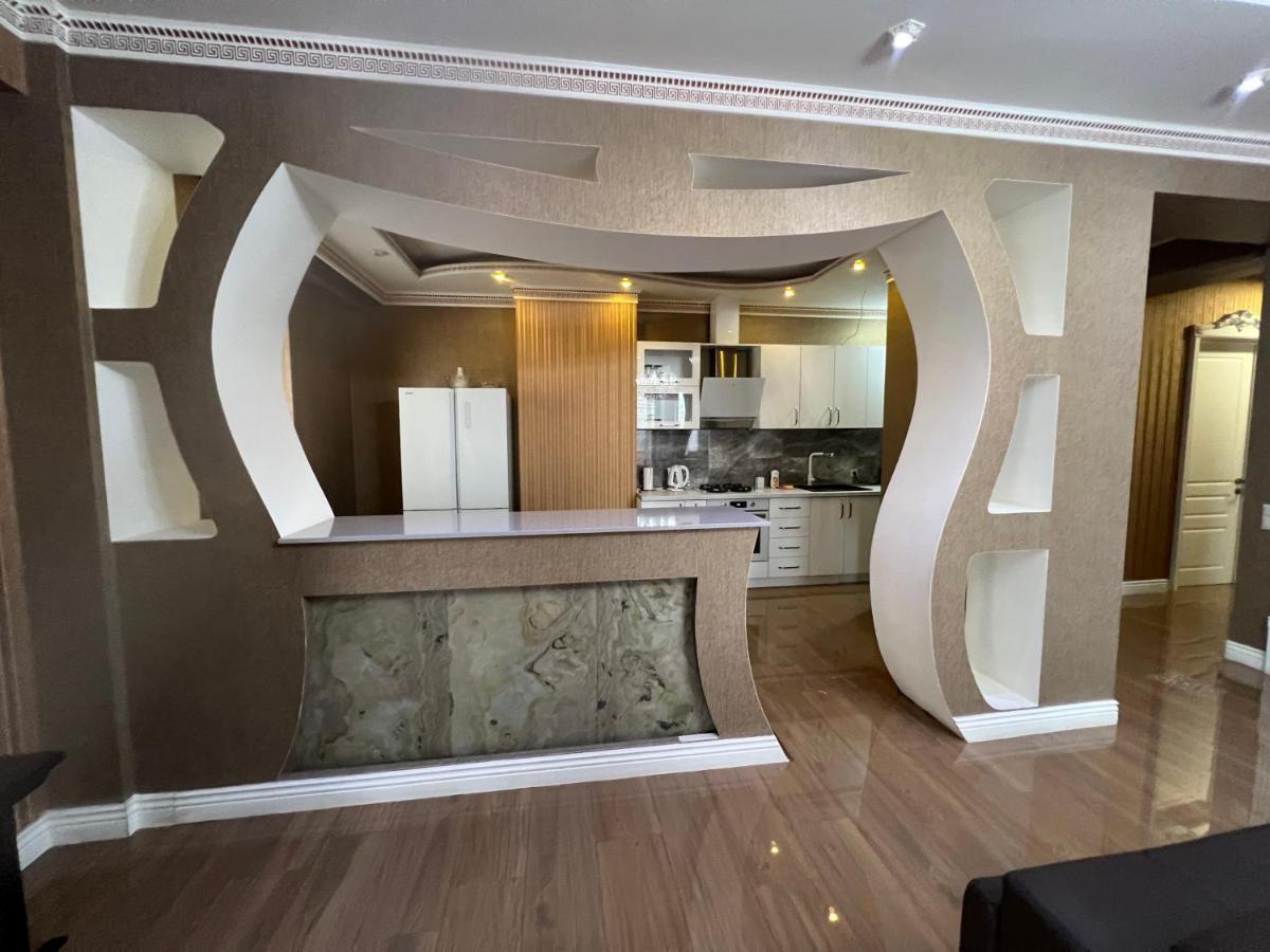 Cosy Apartment In The City Centre ティビリシ エクステリア 写真