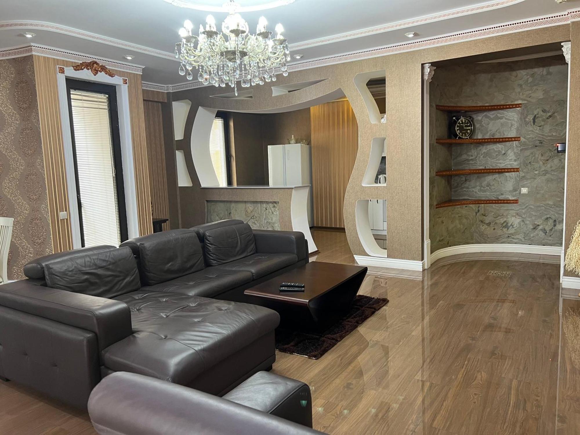 Cosy Apartment In The City Centre ティビリシ エクステリア 写真
