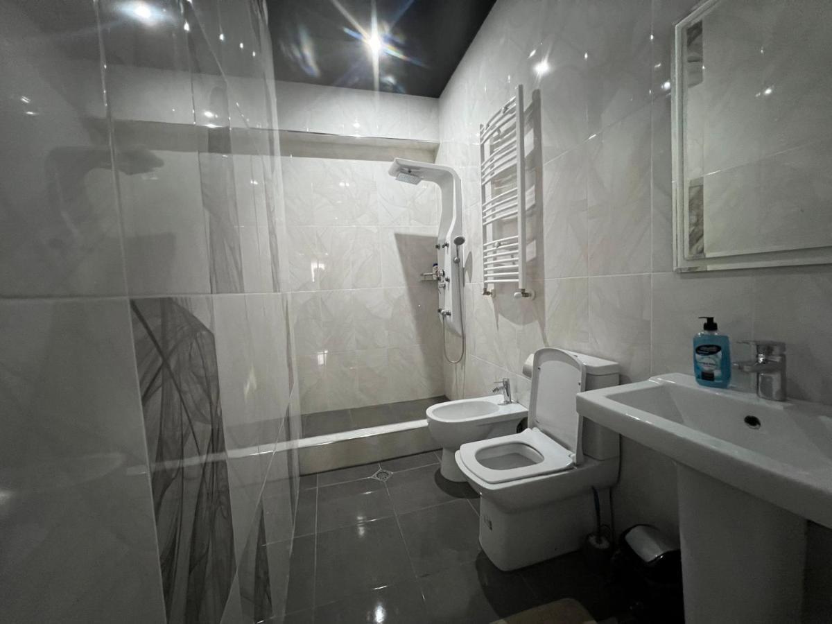 Cosy Apartment In The City Centre ティビリシ エクステリア 写真