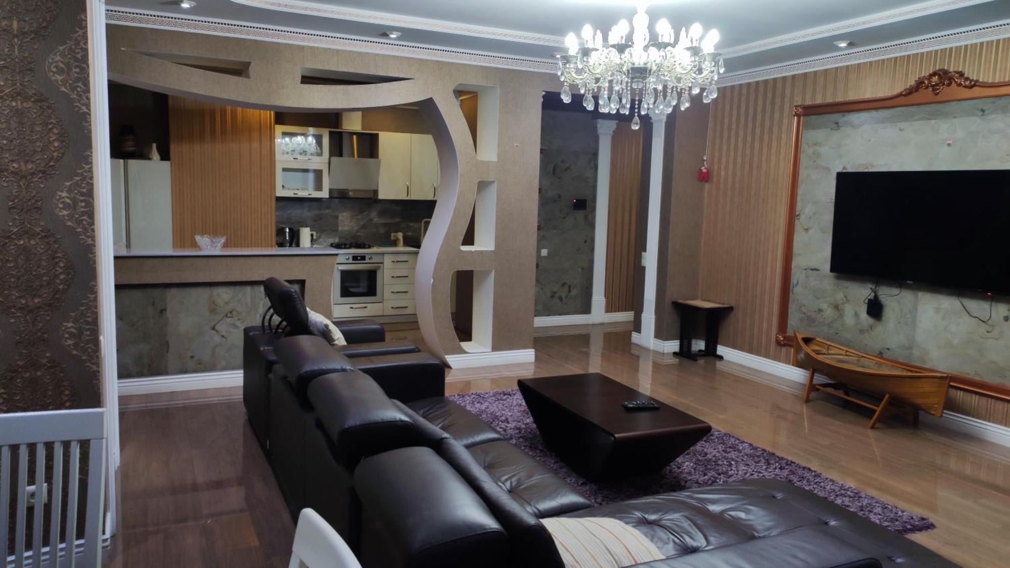 Cosy Apartment In The City Centre ティビリシ エクステリア 写真