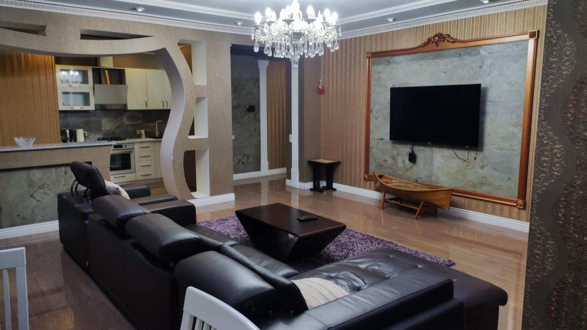 Cosy Apartment In The City Centre ティビリシ エクステリア 写真